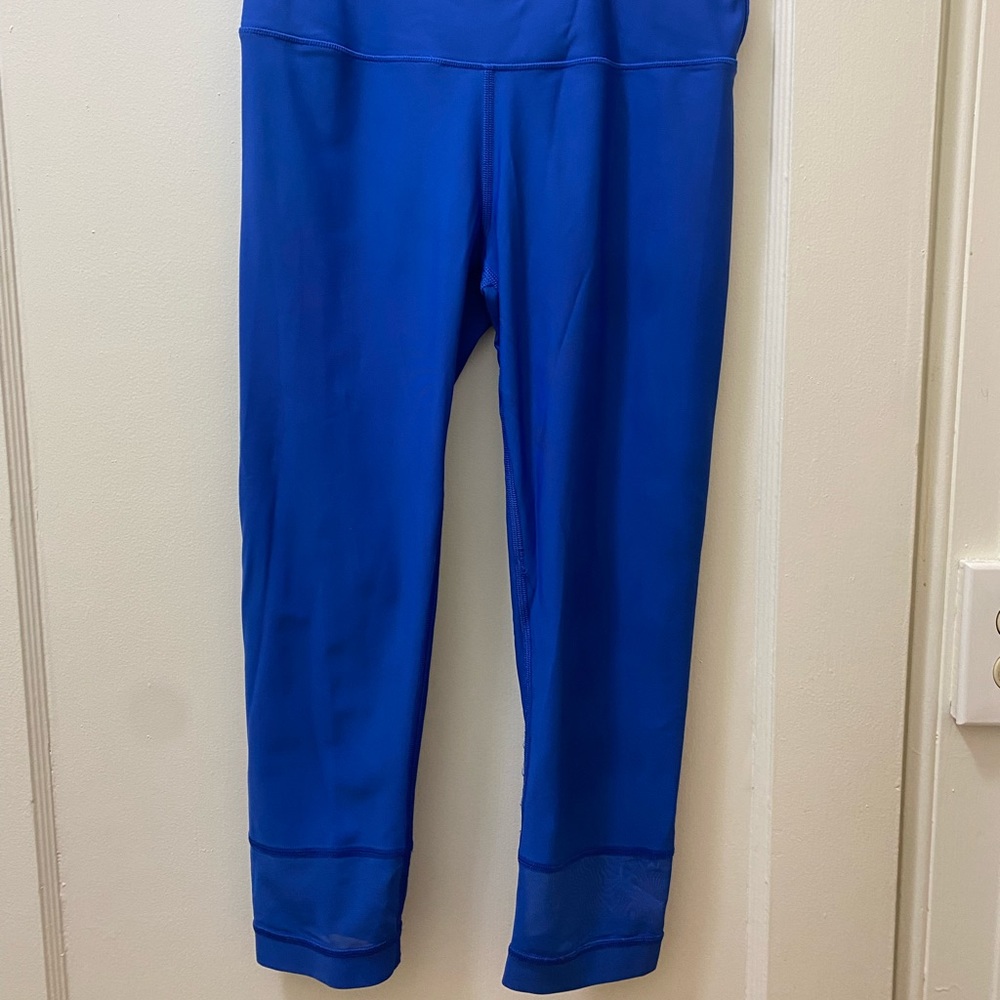 Victoria’s Secret Sport Capri Leggings